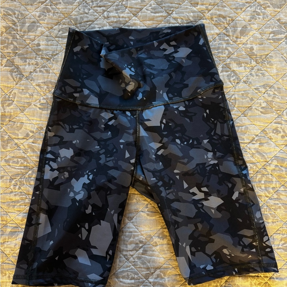 High-Waisted Black Camouflage Bike Shorts